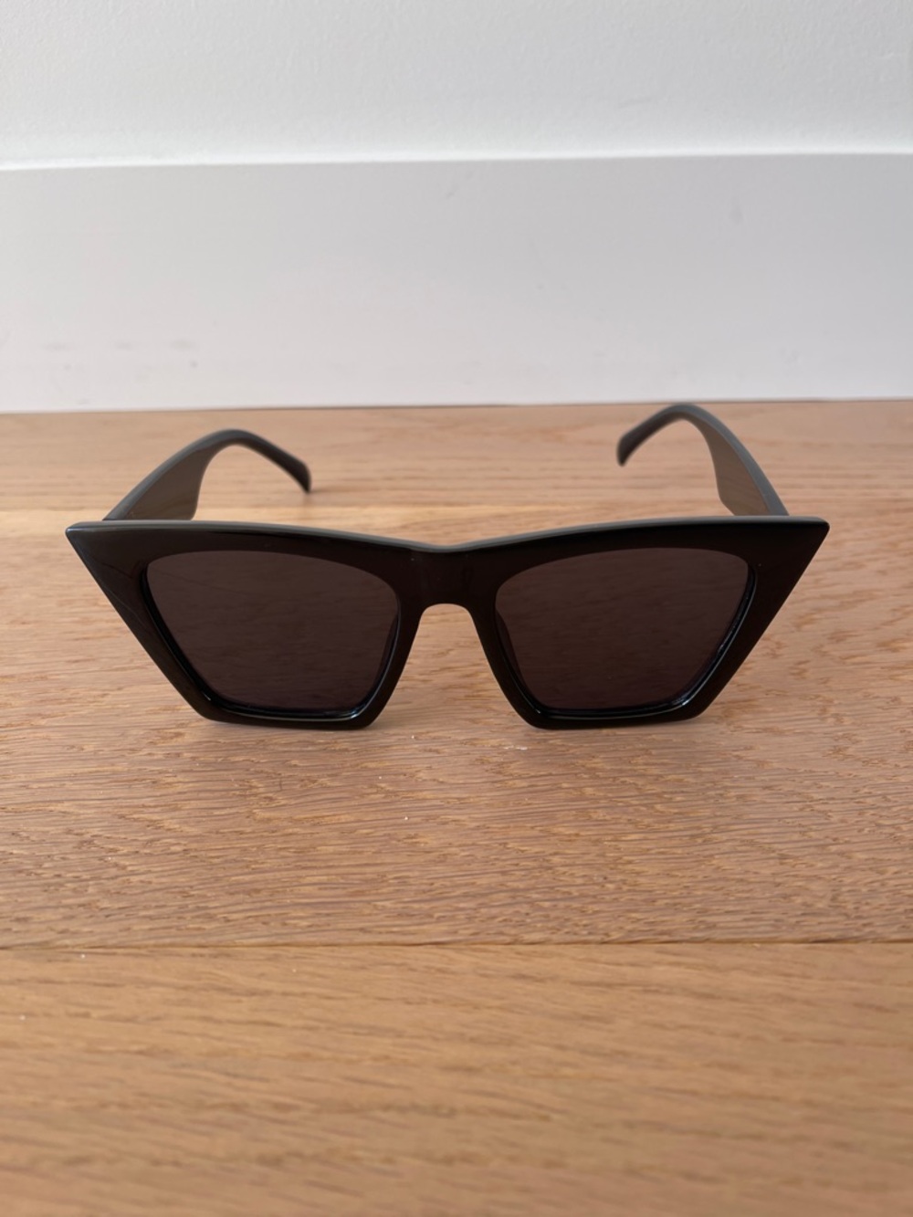 Women’s Black Cat-Eye Sunglasses